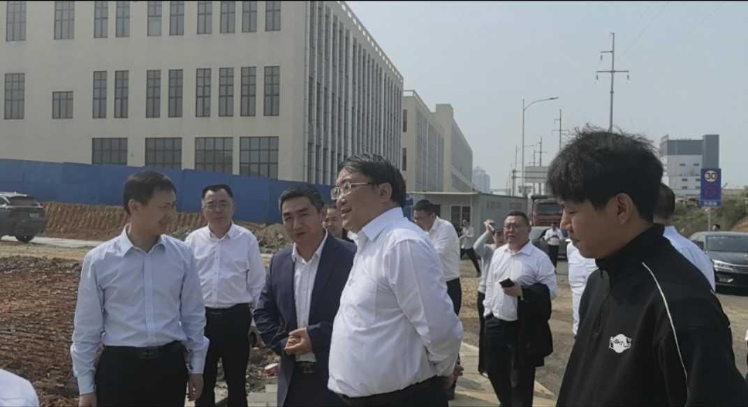 秀山县领导深入调研武陵艾工厂建设